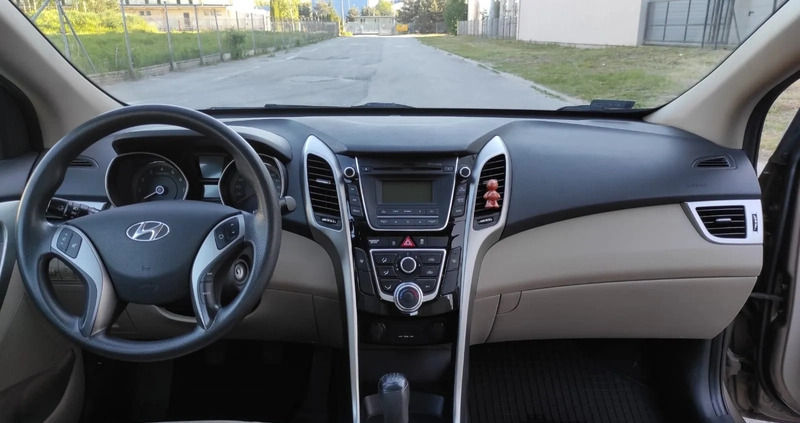 Hyundai I30 cena 32900 przebieg: 154000, rok produkcji 2012 z Zgierz małe 106
